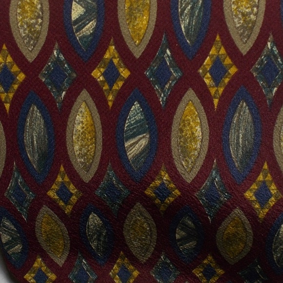The Metropolitan Museum of Art Men's 100% Silk red Blue Gold Tie - Picture 3 of 7